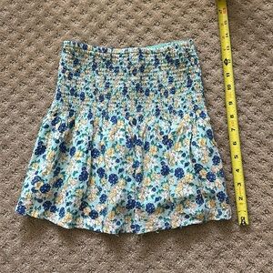 Cute blue floral skirt size small